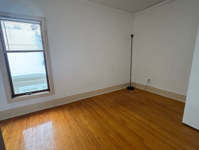 Building Photo - 654 Jefferson St