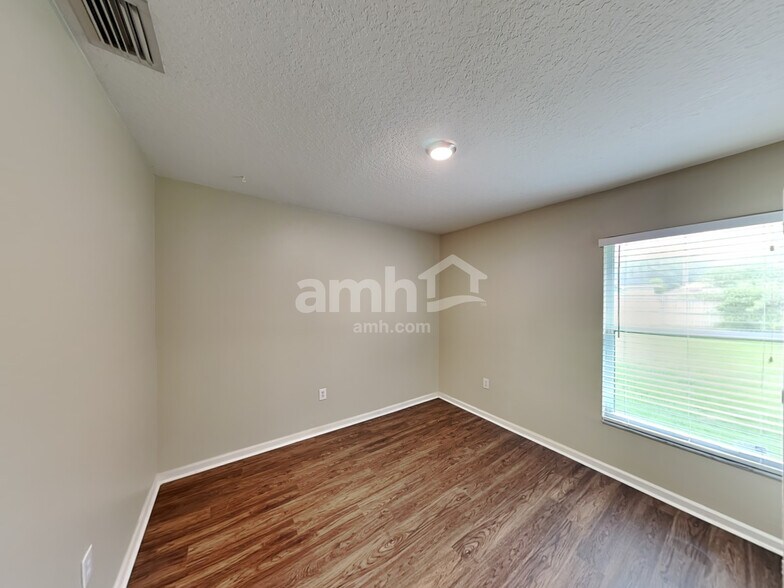 Building Photo - 30839 St Vincent Ct