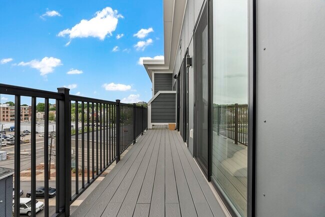 Building Photo - 50 Hichborn St
