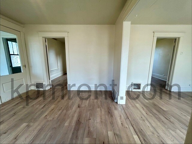 Building Photo - 506 7th St NE