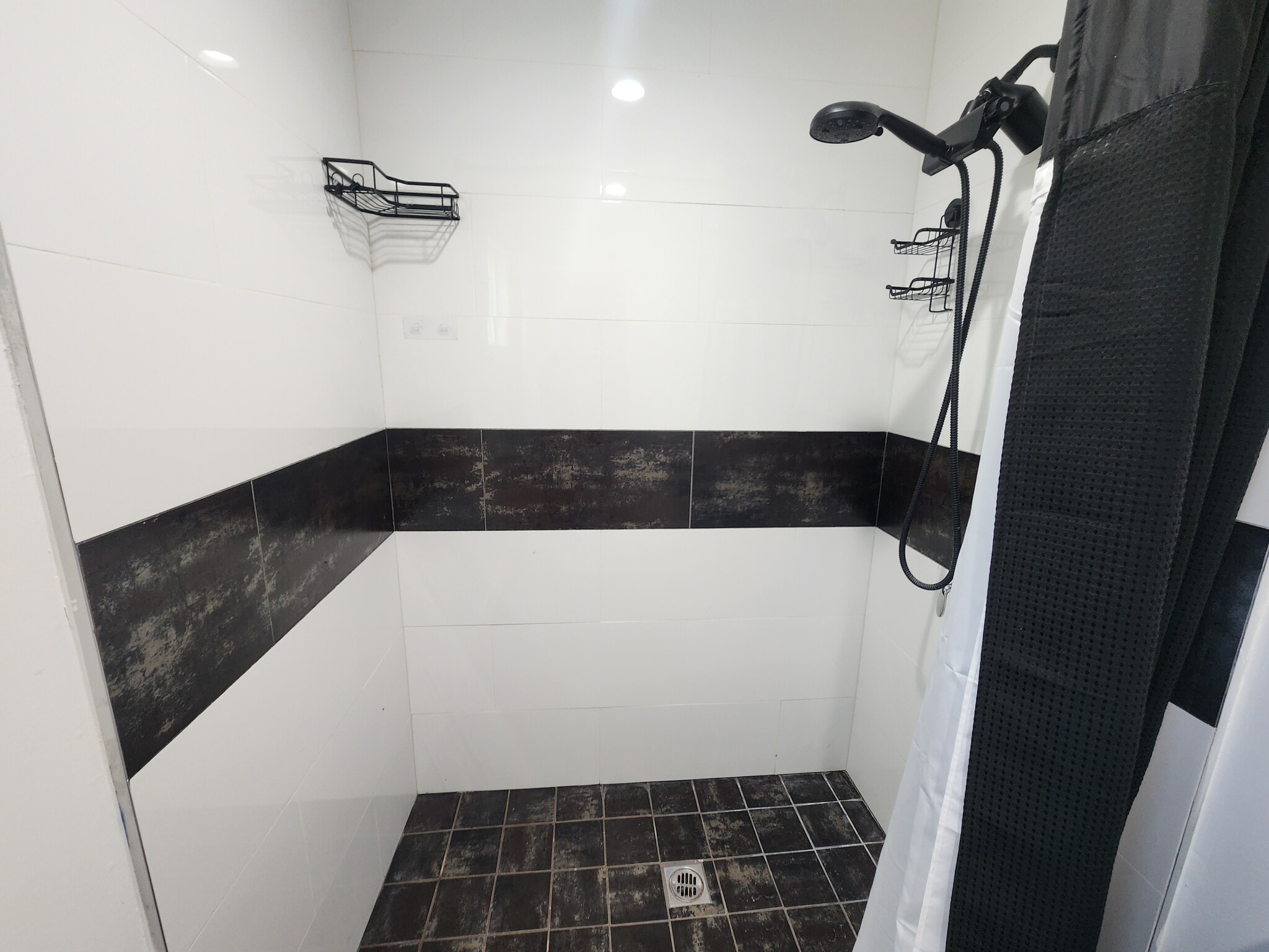 Building Photo - 14237 Emelita St