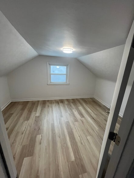 Building Photo - 404 Monongahela Ave