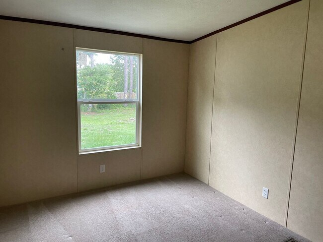 Building Photo - 3 Bedroom 2 Bathroom-Manufactured Home In Shallotte NC
