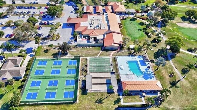 Building Photo - 5111 SE Miles Grant Rd