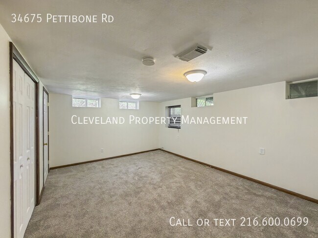 Building Photo - 34675 Pettibone Rd
