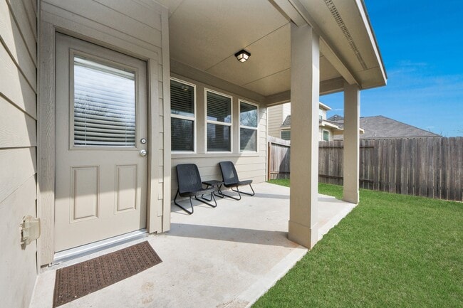 Building Photo - 6007 Prince Pl Dr