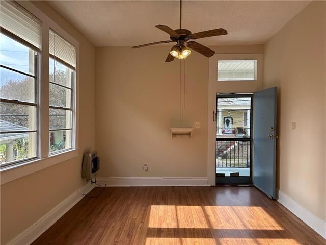 Building Photo - 844 1/2 Roosevelt Place Unit