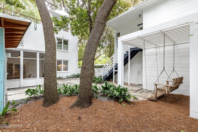 Building Photo - 2979 S County Hwy 395