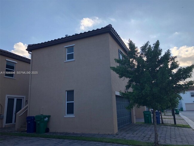 Building Photo - 17127 SW 96th St