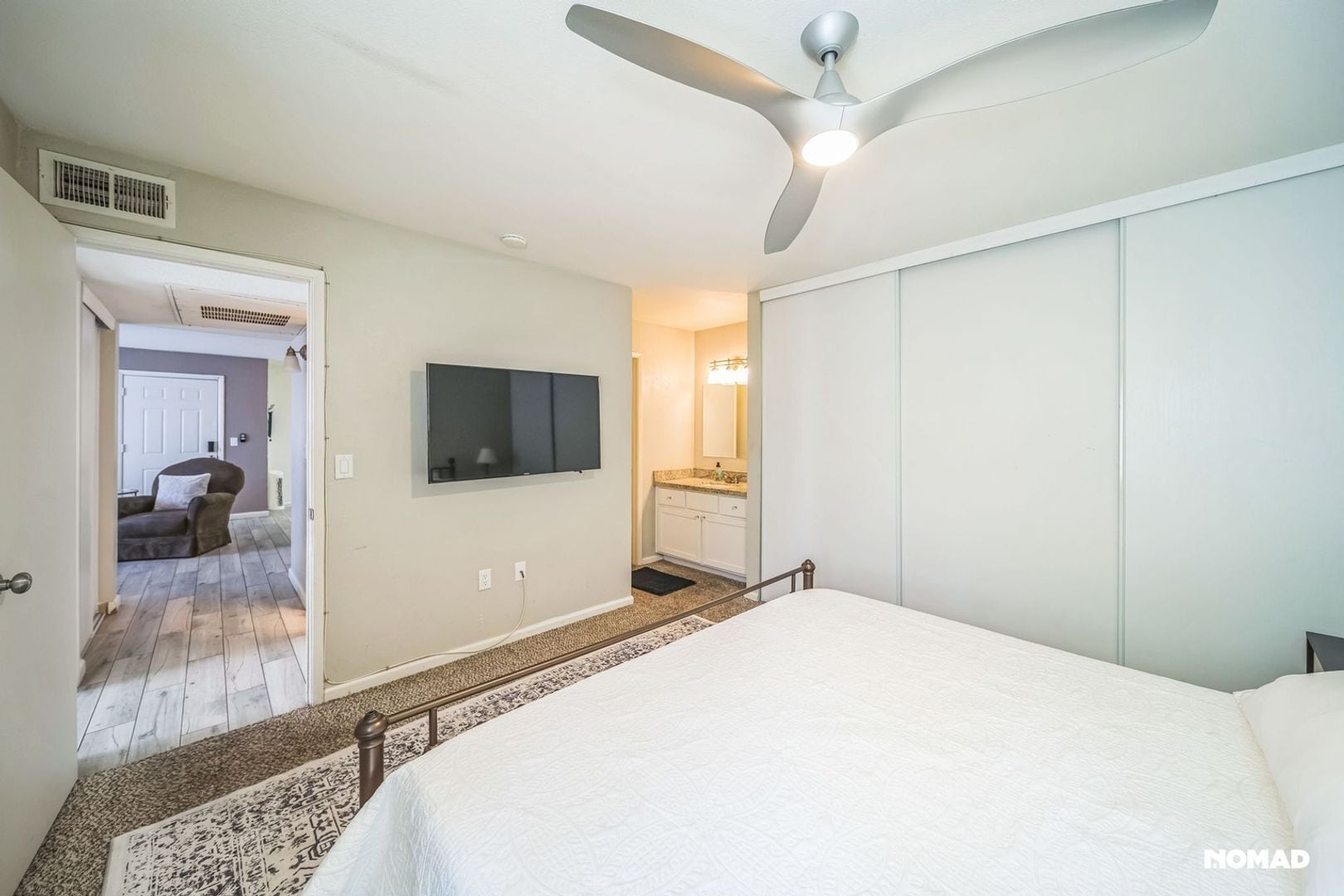 Building Photo - 8055 E Thomas Rd