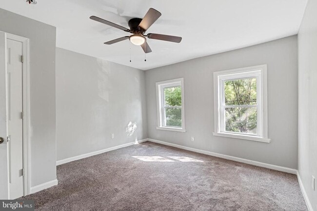 Building Photo - 225 Market St