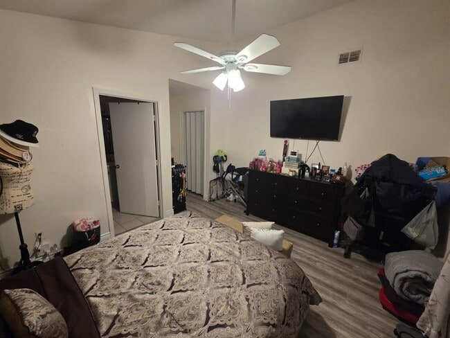 Building Photo - 2358 Water View Loop