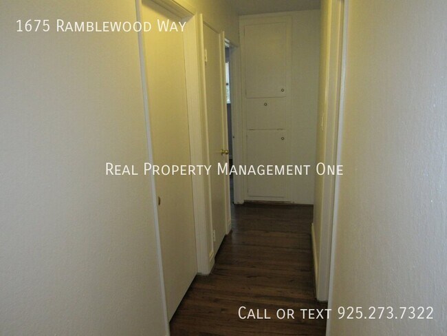 Building Photo - 1675 Ramblewood Way