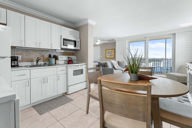 Building Photo - 5600 Bonita Beach Rd SW