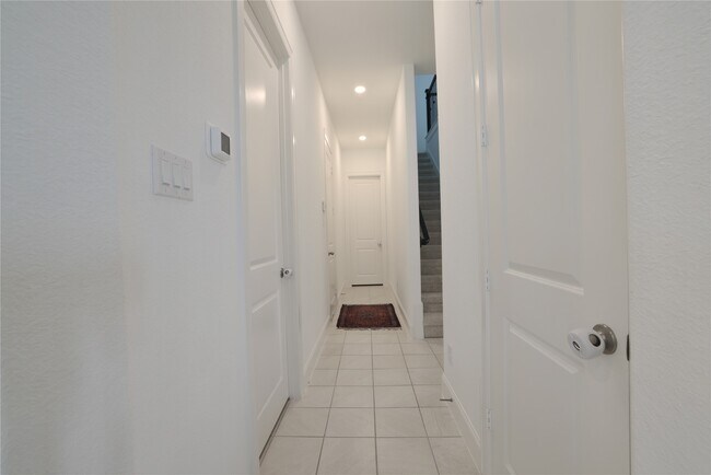 Building Photo - 7707 Lavender Ct