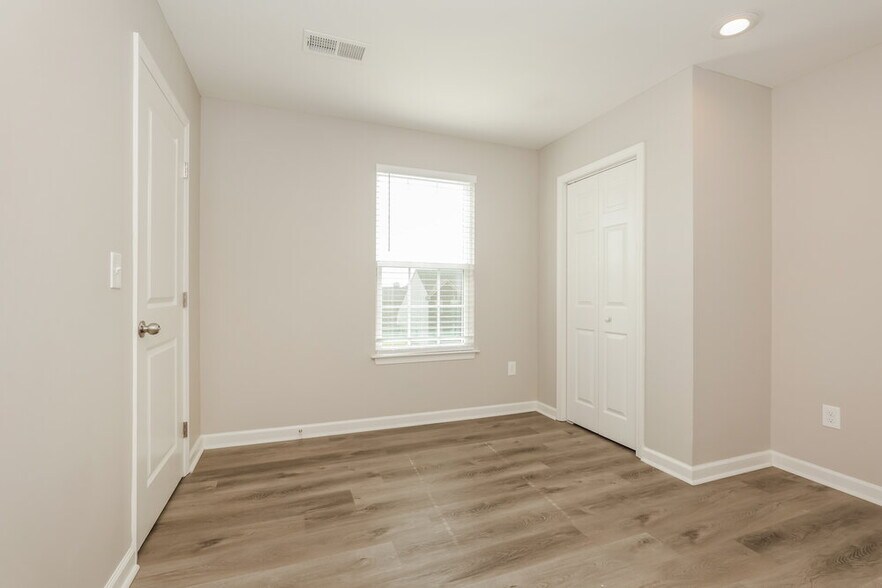Building Photo - 2716 Apple Cross Ct