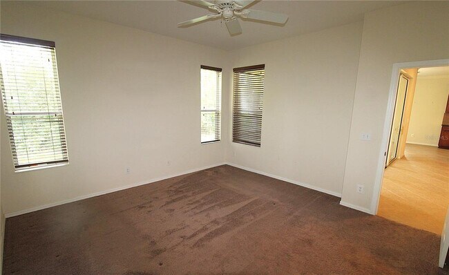 Building Photo - 6911 44th Terrace E