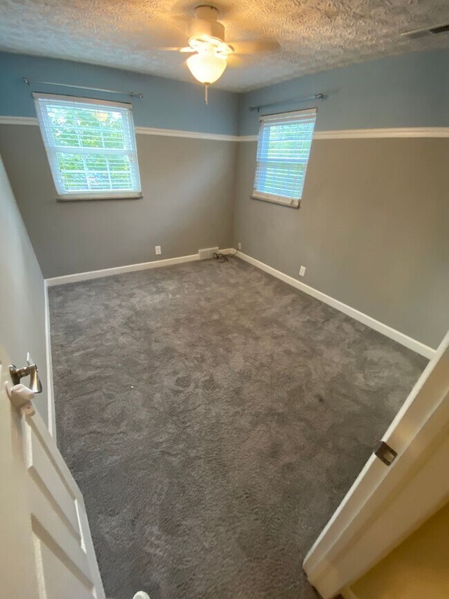 Building Photo - 4 Bedroom - Upper Arlington