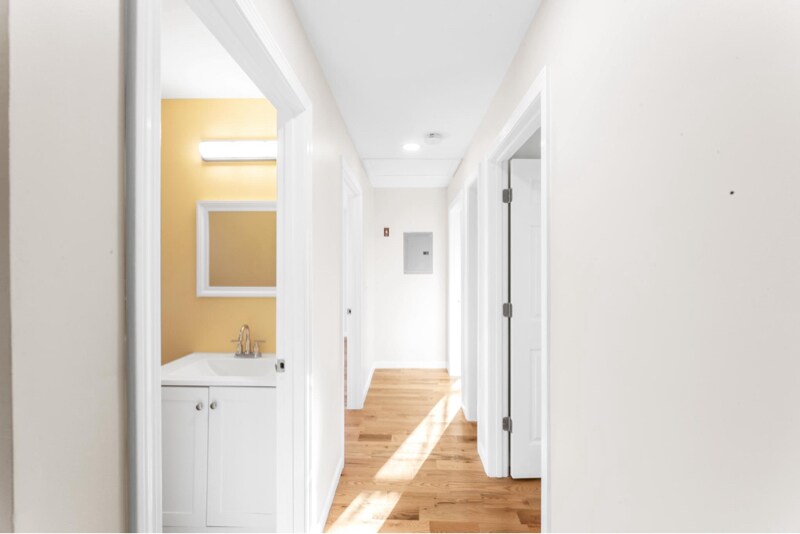 Building Photo - 12 Andy St