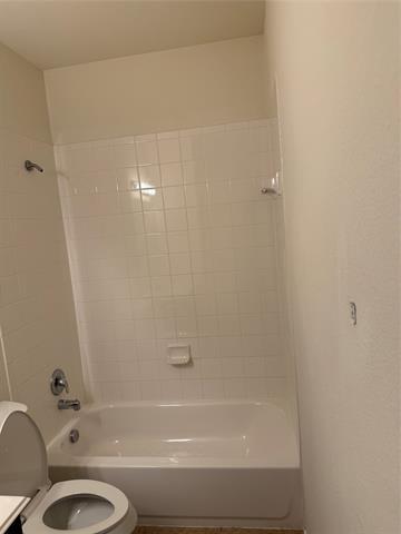 Building Photo - 1204 Barn Owl Dr