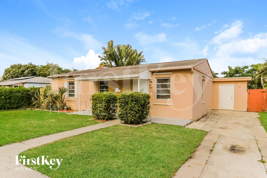 Building Photo - 3025 Robert Rd