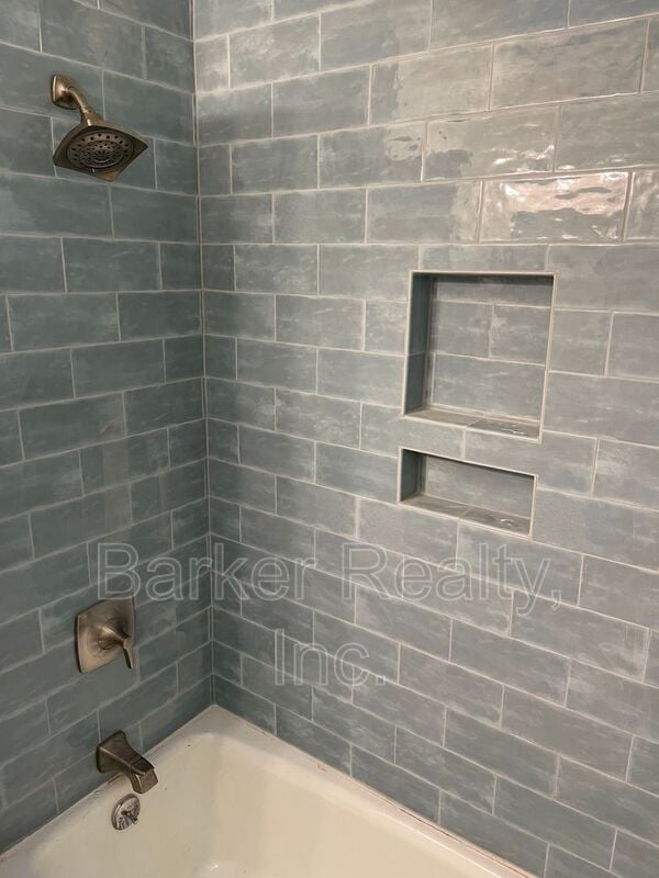 Building Photo - 1008 Deerfield Rd