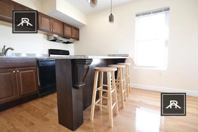 Building Photo - 4 bedroom in Allston MA 02134