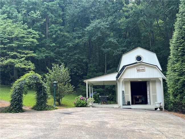 Building Photo - 12485 Reinhardt College Pkwy
