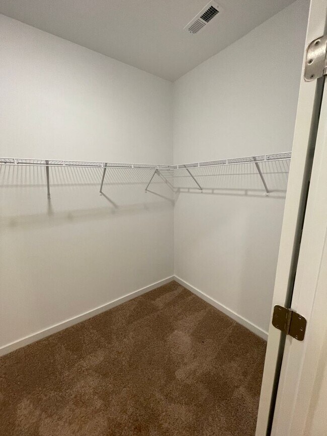 Building Photo - Home for Rent in Meridianville, AL!!! Avai...
