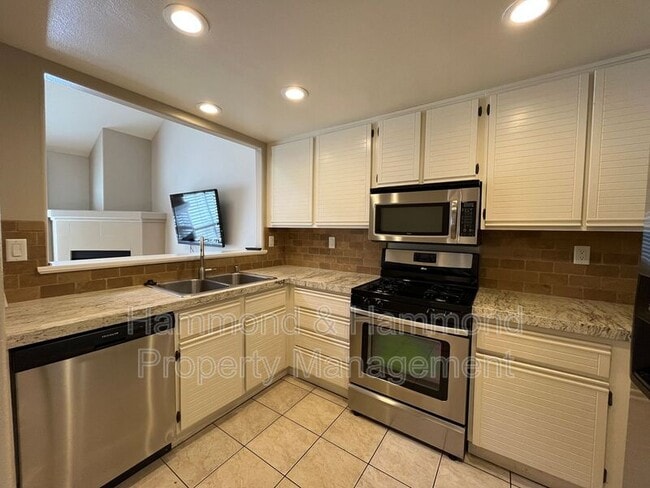 Building Photo - 22243 Shadow Valley Cir