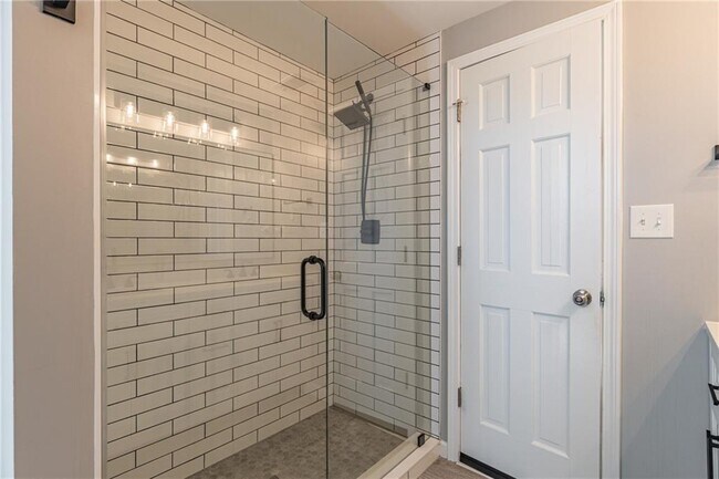 Building Photo - 4571 Huntridge Dr