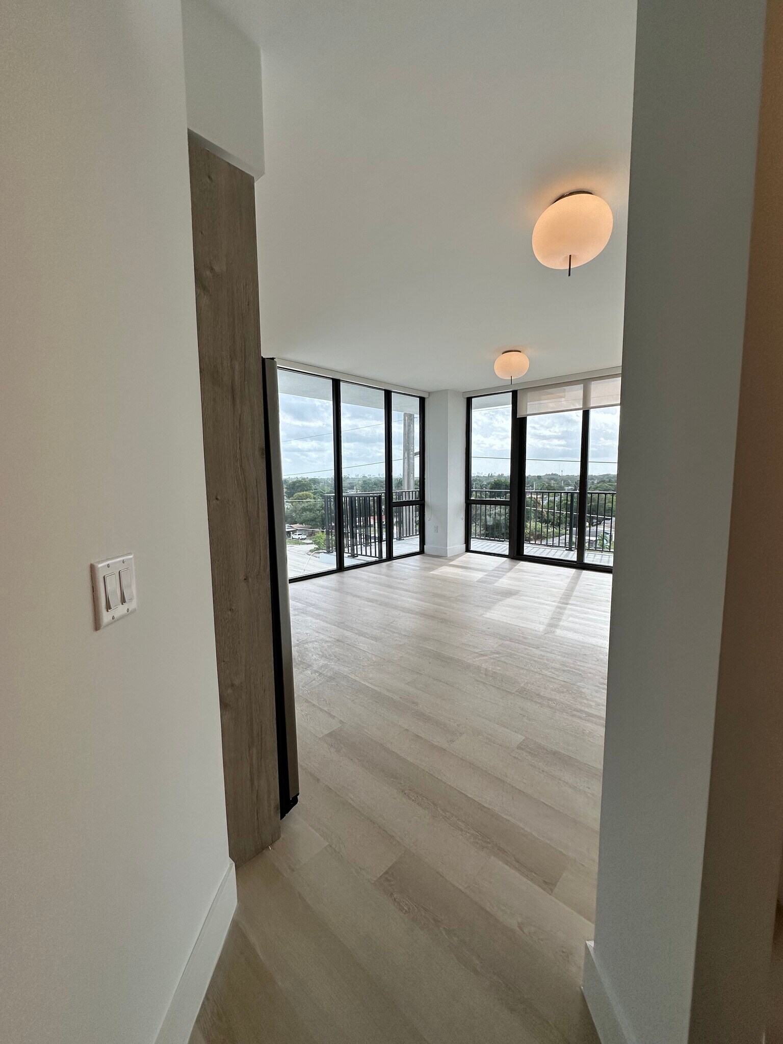 Building Photo - 4314 SW 49th Ct