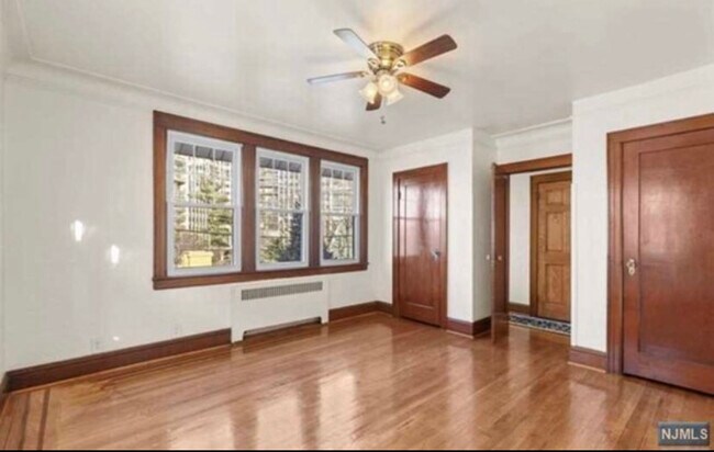 Building Photo - 68 Lafayette Ave