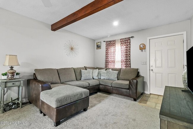 Building Photo - 284 Robert Sands Rd