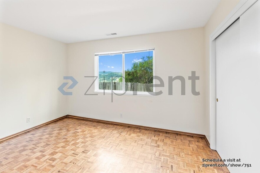 Building Photo - 107 Warfield Dr