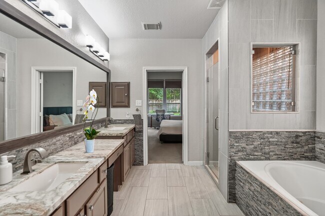 Building Photo - 42 N Arrow Canyon Cir