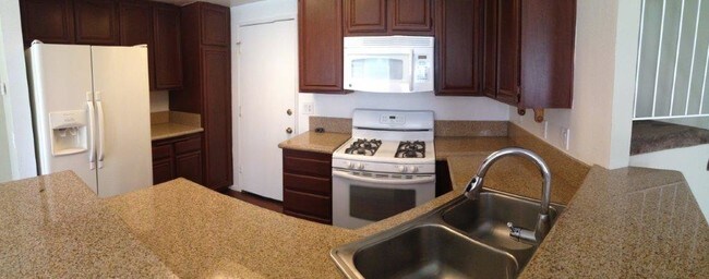 Building Photo - 3938 Cochran St