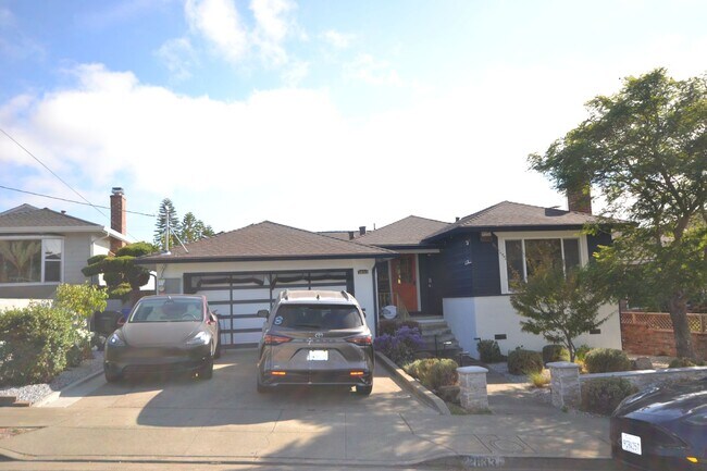 Building Photo - Hayward 3Bed/2Ba Bright & Modern Home with...
