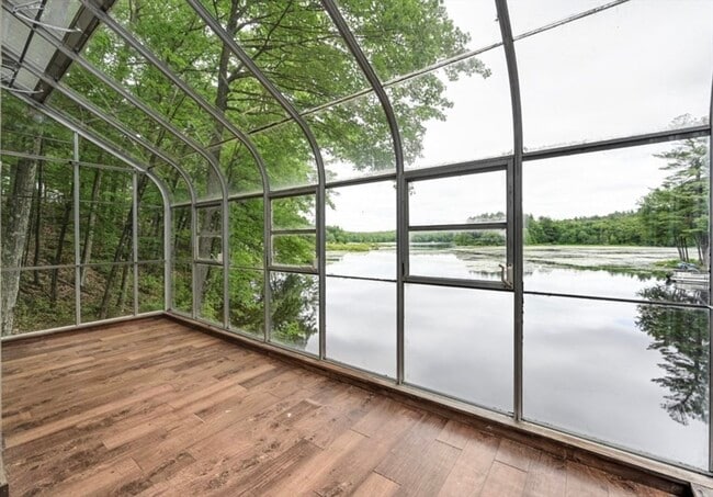 Building Photo - 129 Rocky Pond Rd