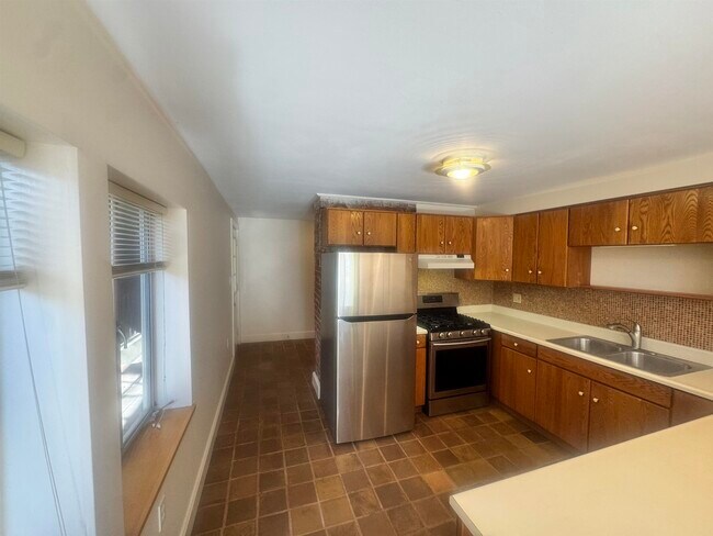 Building Photo - 1723 Carleton St