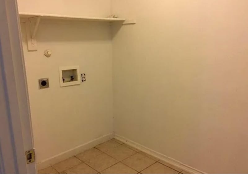 Building Photo - 7557 Oak Chase