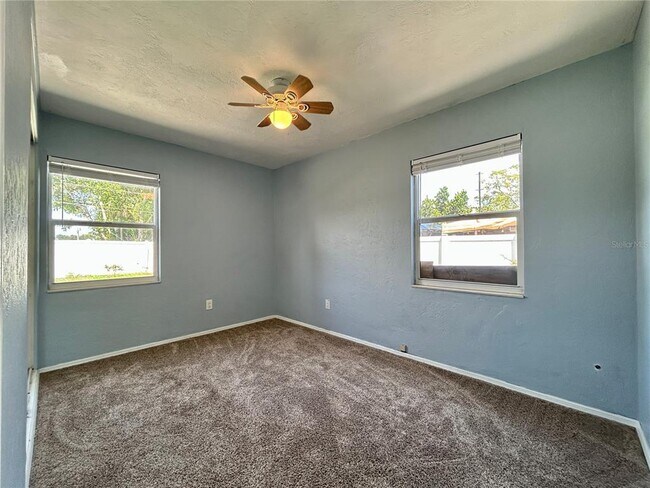 Building Photo - 6821 Onyx Dr N