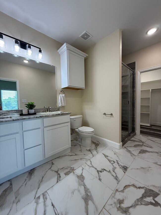 Building Photo - Beautiful modern Townhome in Peaster ISD NO Water Bill -  Fenced Yard - GATED: Spring Move in Spe...