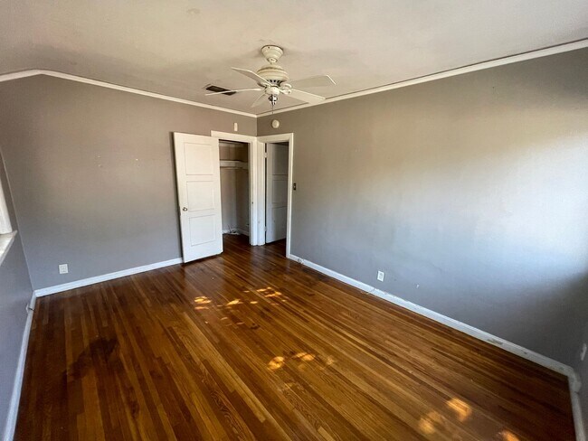 Building Photo - 326-328 Flower Street