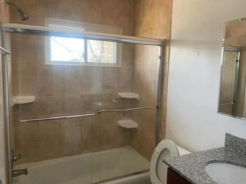 Building Photo - 8405 Spruill Dr