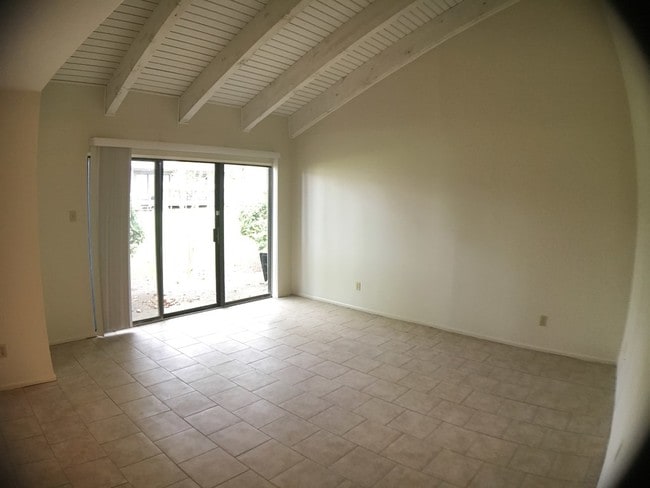 Building Photo - 1905 West Ln