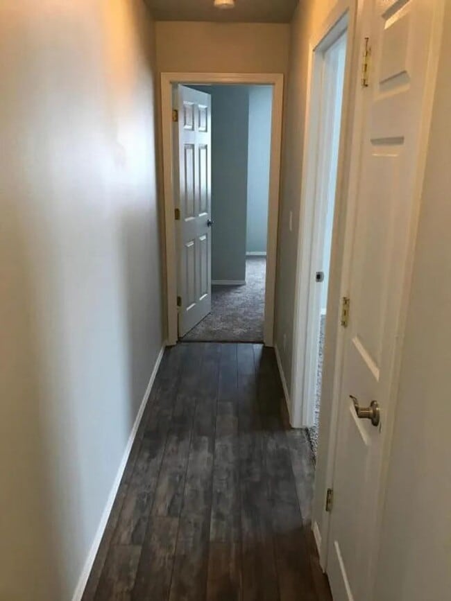 Building Photo - For Rent: 3 Bedroom Single-Level Home in W...
