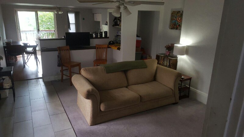 Building Photo - 320 W Sycamore St