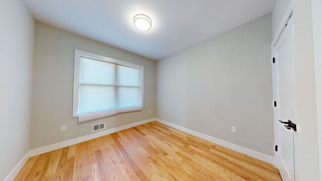 Building Photo - 353 Boyden Ave