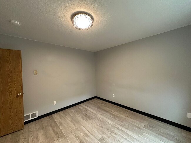 Building Photo - 2495 Wasco St